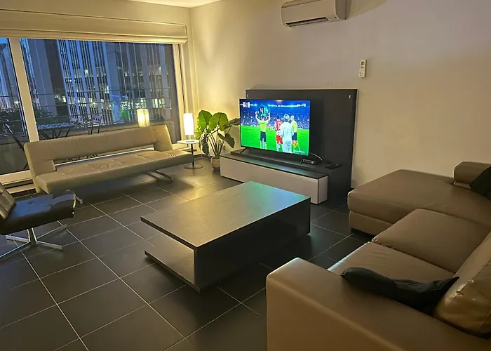 Apartment In Heart Of Brussel City With Balcony View
